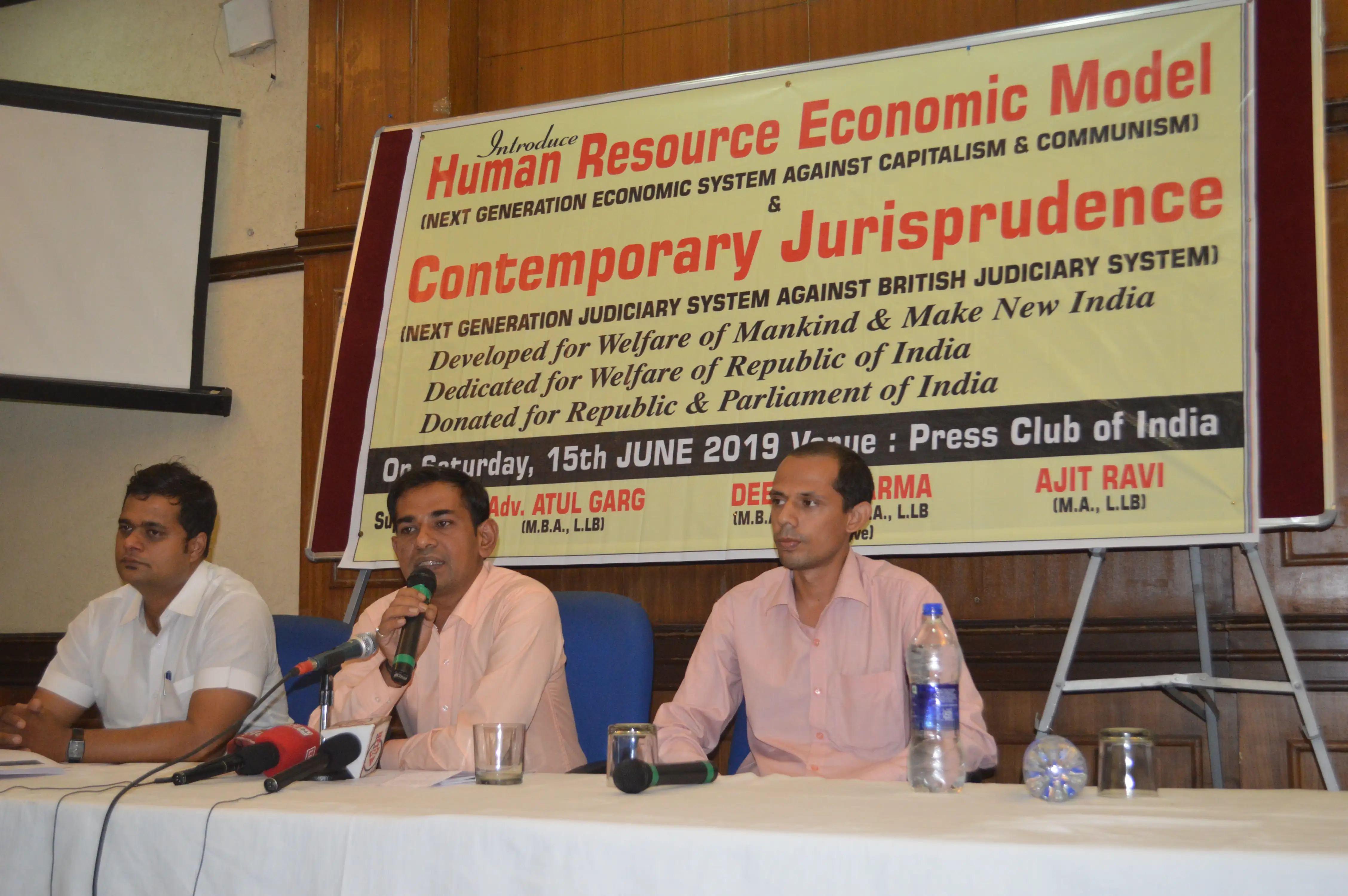 Press Conference services image 2